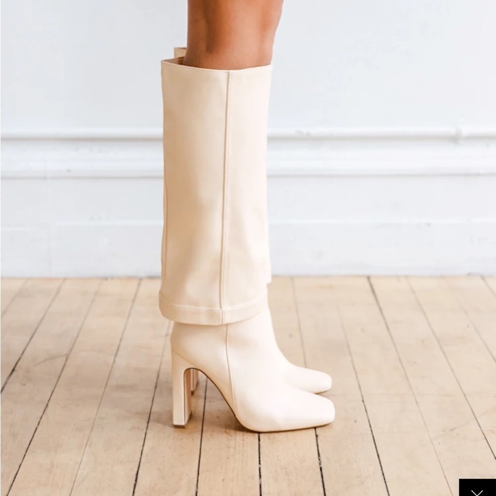 NWT Lulu's Cream Heeled Lorlia Boots with Chunky Heel Size 7
